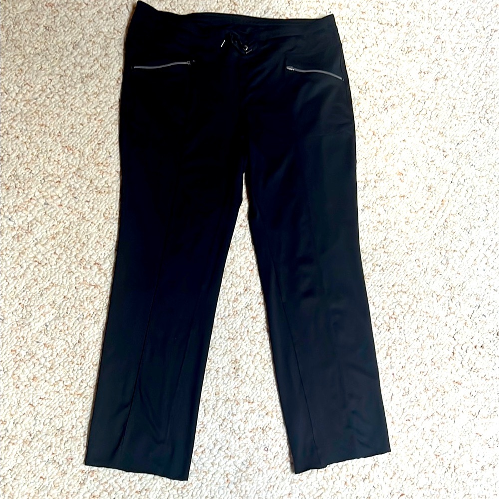 Reflex Size XL Black Pleated Leg Straight Leg 38”Elastic Waist Women’s Yoga Pant